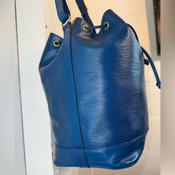 RARE Vintage Louis Vuitton Noé Bucket Bag – Blue Epi Leather France 1994 - Picture 5 of 17